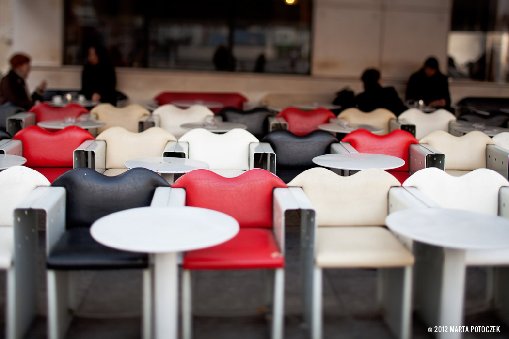 14_chairs_paris