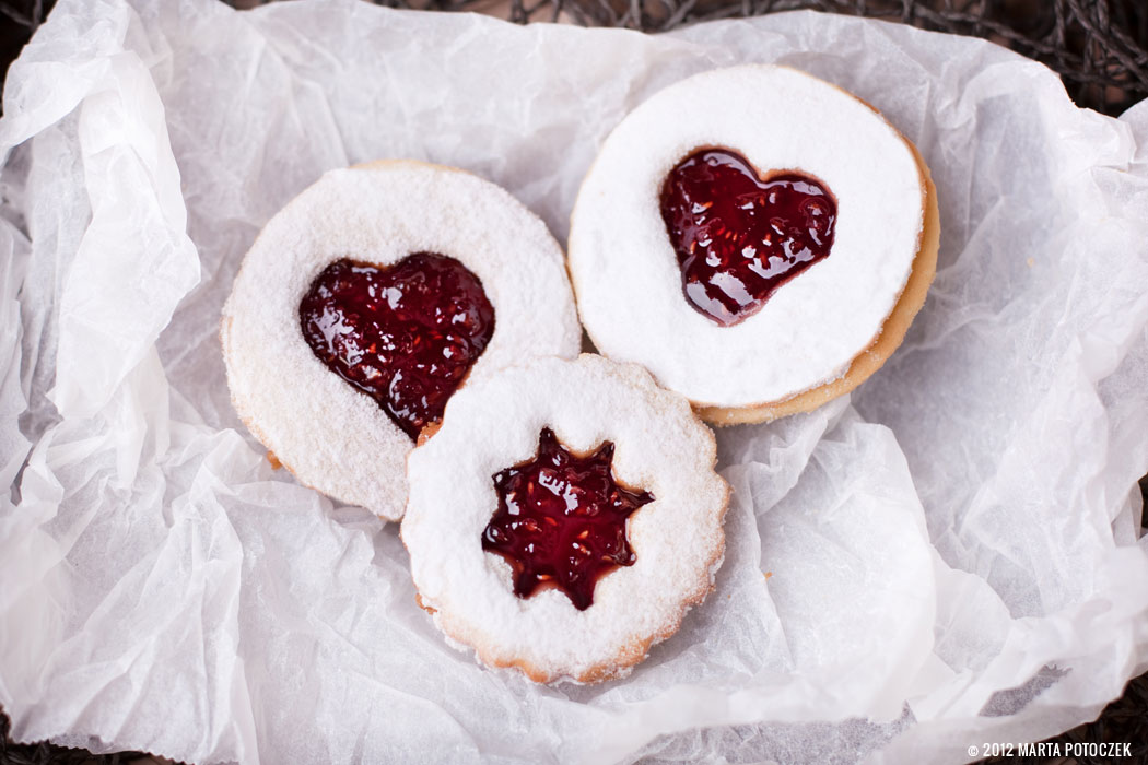 6_linzer_cookies