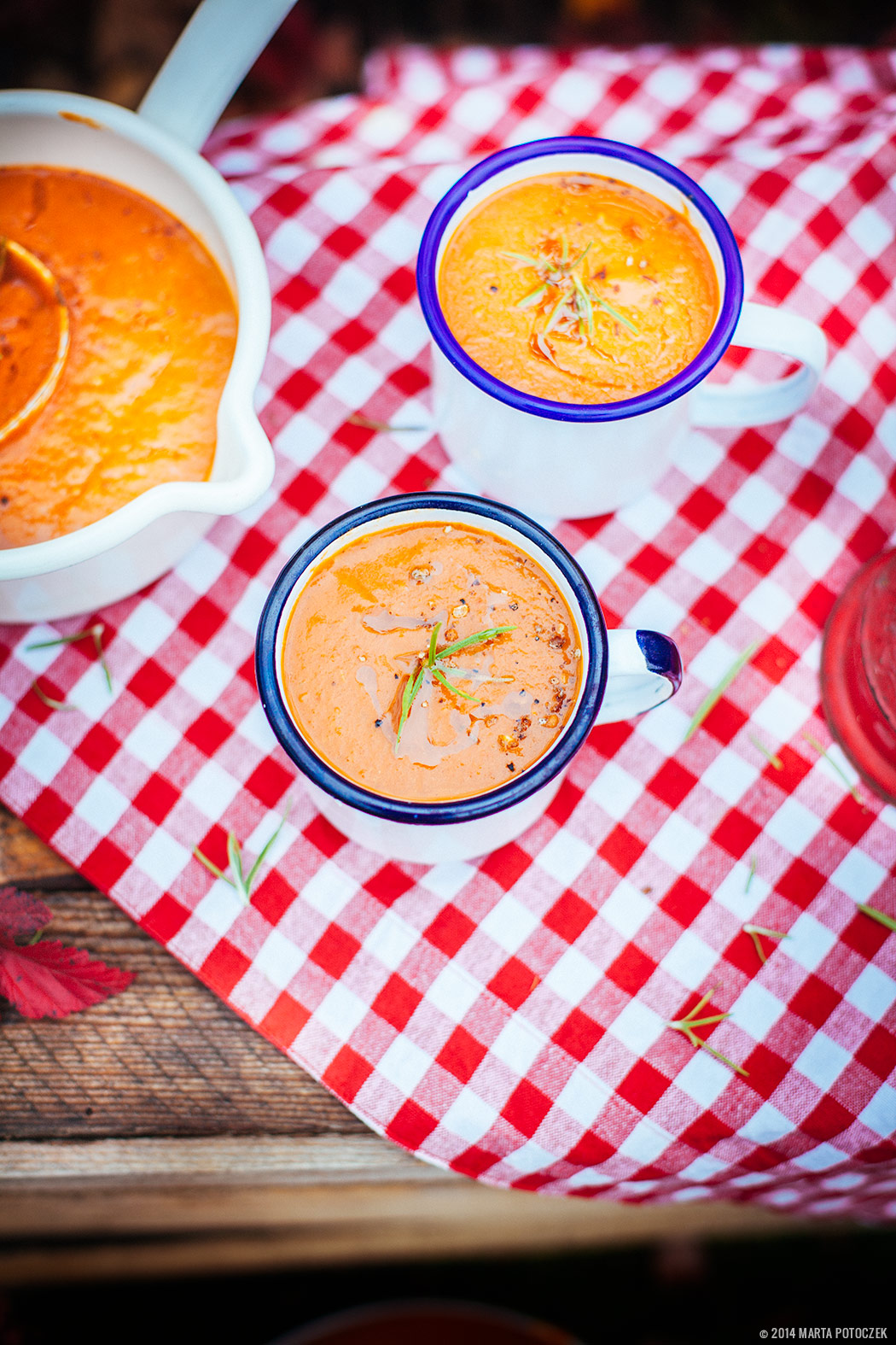 zupa z pieczonej papryki i pomidorów