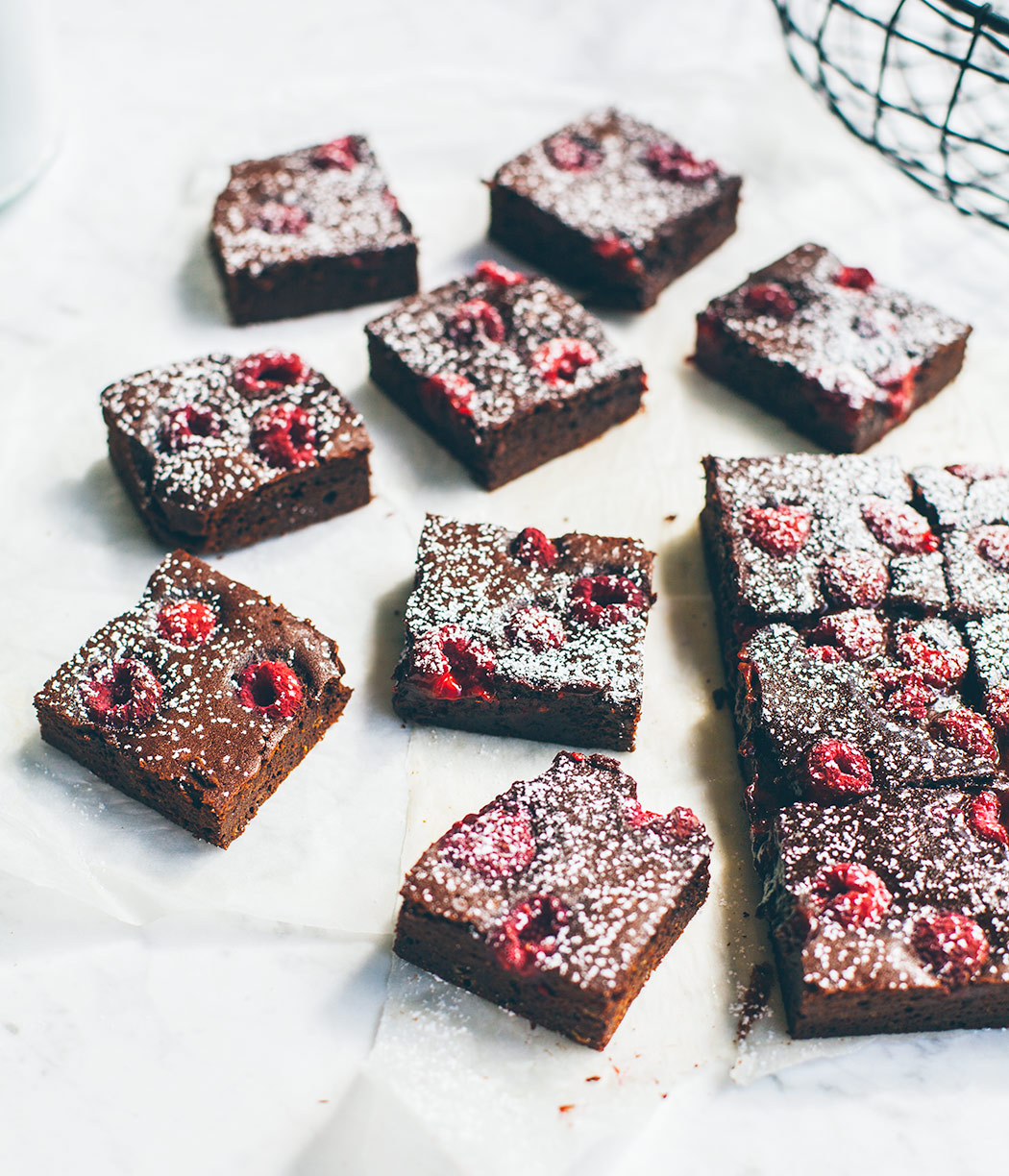 Raspberry brownie-